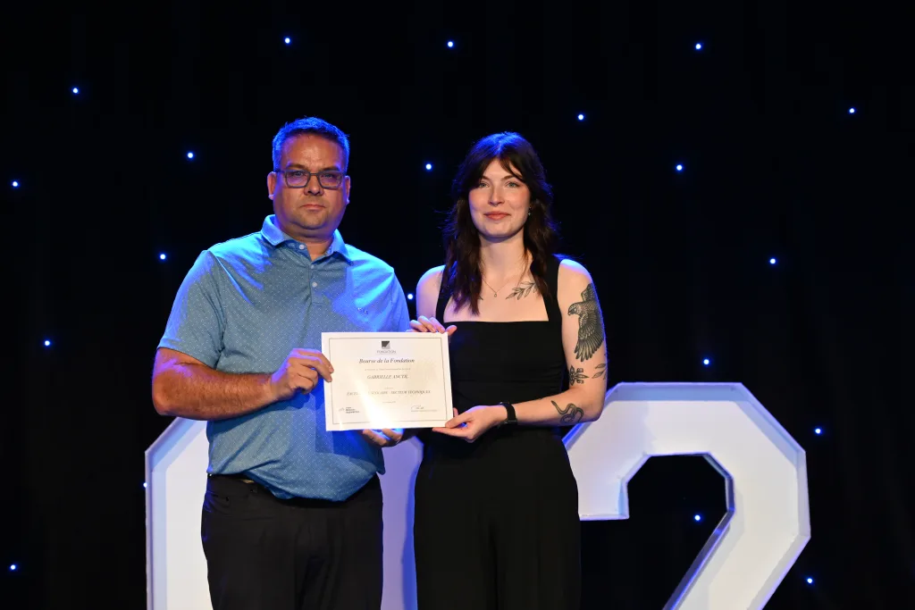 Gabrielle Anctil (Techniques de santé animale) a été honorée avec la Bourse de l'excellence scolaire - Secteur Techniques.